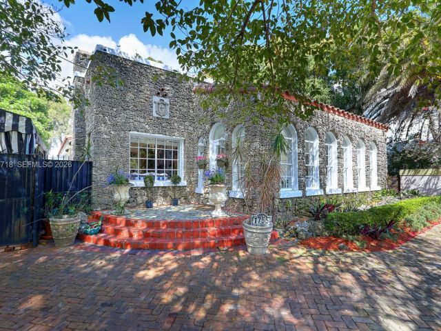 Продажа дома по адресу 1755 SW 10th St - фото 7439873