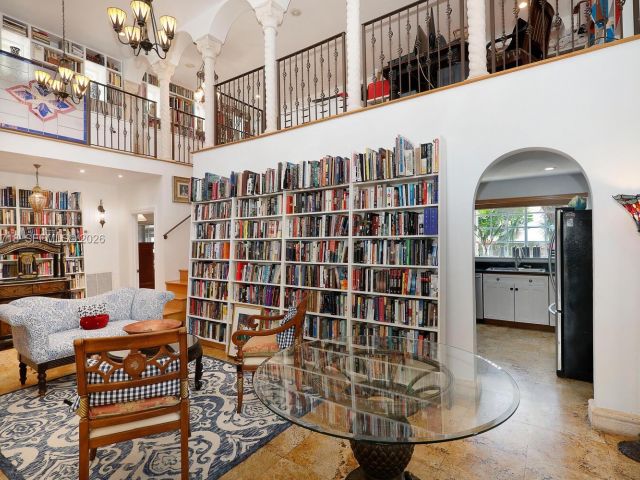 Продажа дома по адресу 1755 SW 10th St - фото 7439882