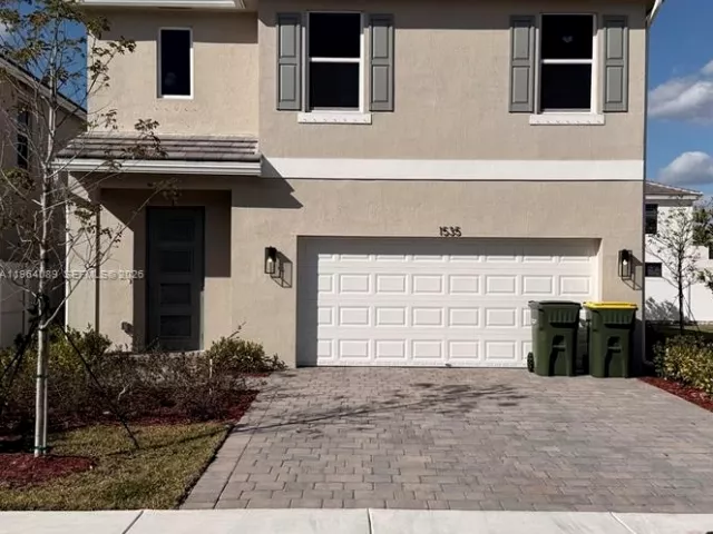 Дом в аренду по адресу 1535 SE 7th Ct 1535 - фото 7425375