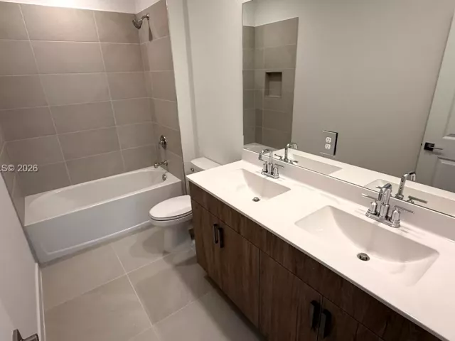 Дом в аренду по адресу 1535 SE 7th Ct 1535 - фото 7425344