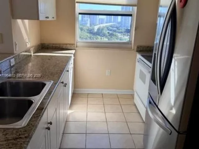 Квартира в аренду номер - фото 7427016