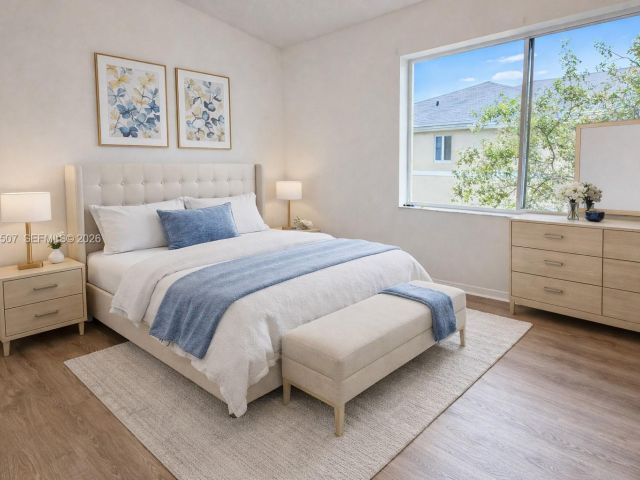 Дом в аренду по адресу 835 NE 212th Ter 4 - фото 7517199