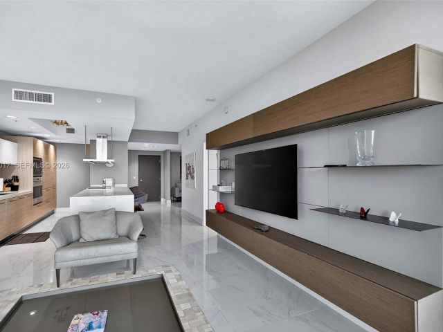 Продажа квартиры #706 - фото 7503456