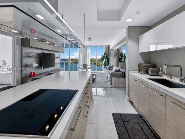 Продажа квартиры #706 - фото 7503457