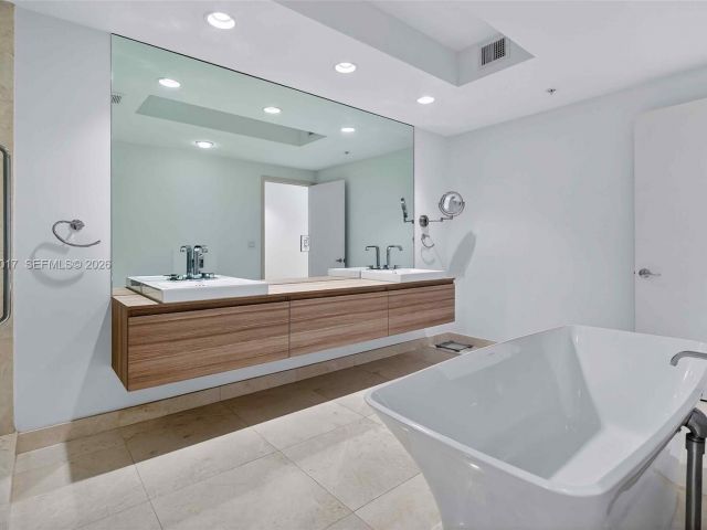 Продажа квартиры #706 - фото 7503465