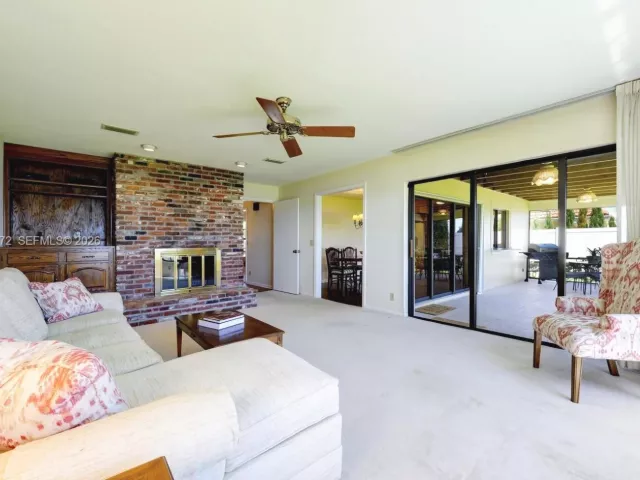 Продажа дома по адресу 3600 N Shore Dr - фото 7426299