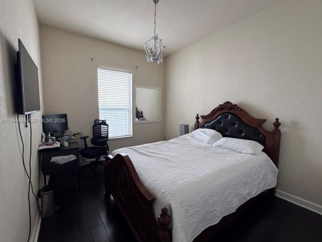 Дом в аренду по адресу 9165 SW 170th Ave . - фото 7428455