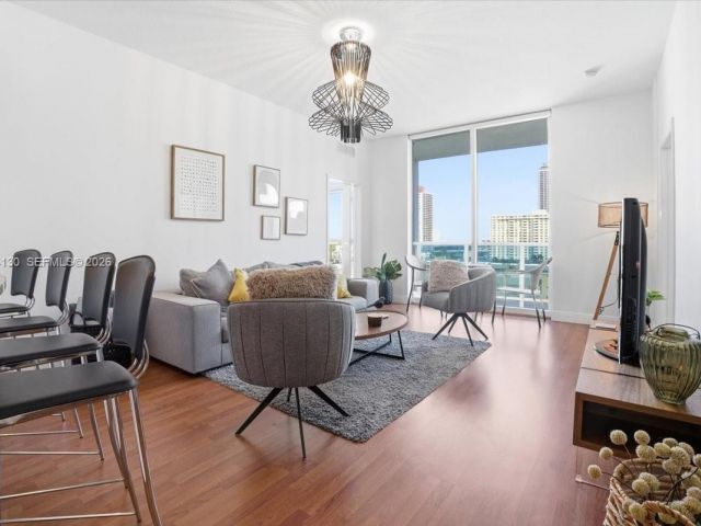 Продажа квартиры #709 - фото 7443093