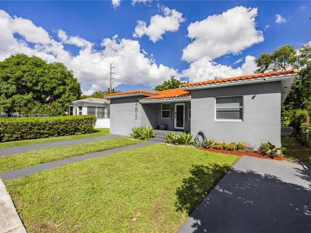 Продажа дома по адресу 285 NW 45th St - фото 7427969