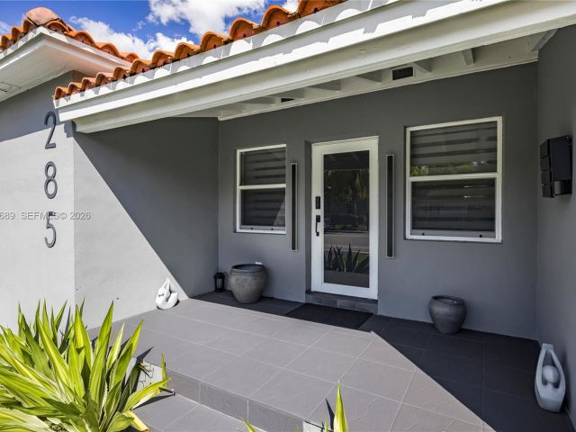 Продажа дома по адресу 285 NW 45th St - фото 7427970