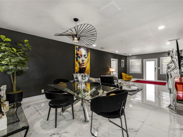 Продажа дома по адресу 285 NW 45th St - фото 7427990