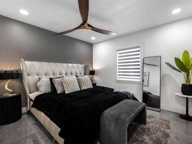 Продажа дома по адресу 285 NW 45th St - фото 7427994