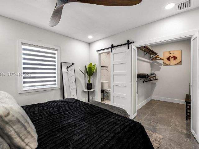 Продажа дома по адресу 285 NW 45th St - фото 7427995