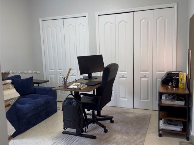 Дом в аренду по адресу 11177 NW 79th Ln - фото 7434249