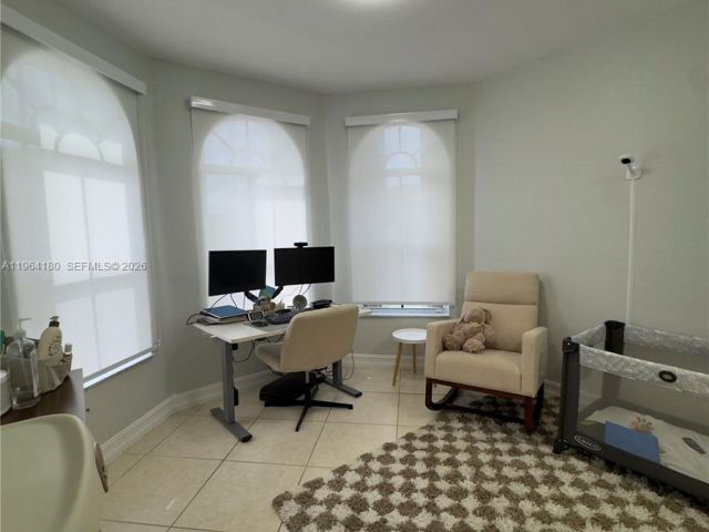 Дом в аренду по адресу 11177 NW 79th Ln - фото 7434254