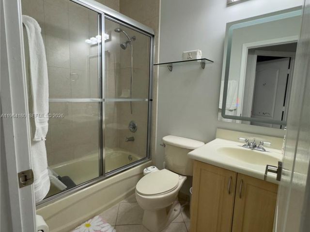 Дом в аренду по адресу 11177 NW 79th Ln - фото 7434261