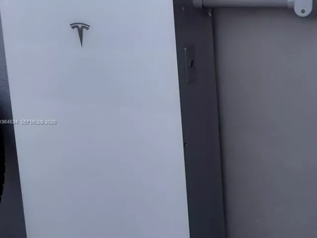 Продажа дома по адресу 630 N 66th Ave - фото 7423118