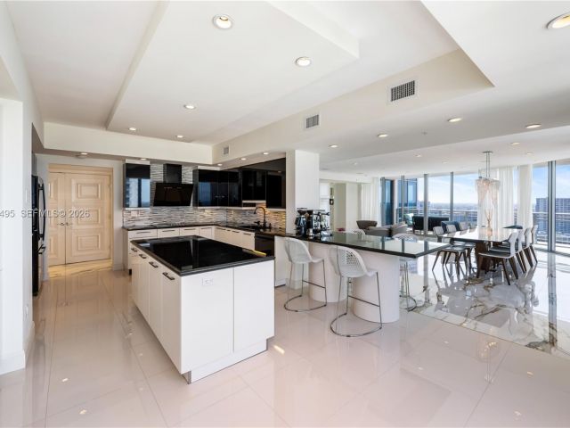 Продажа квартиры #2106 - фото 7440500