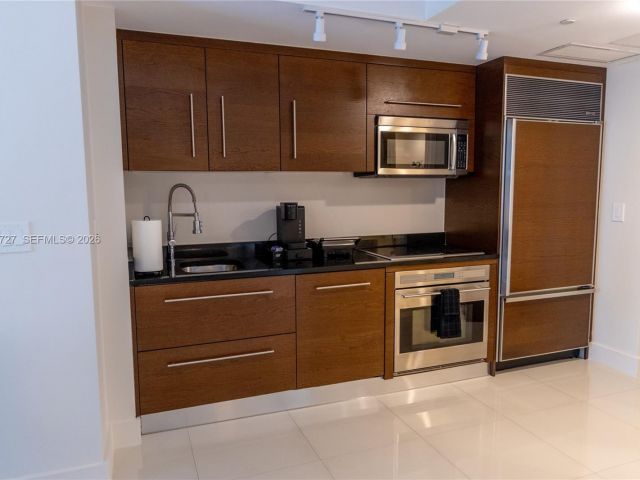 Продажа квартиры #3510 - фото 7429072