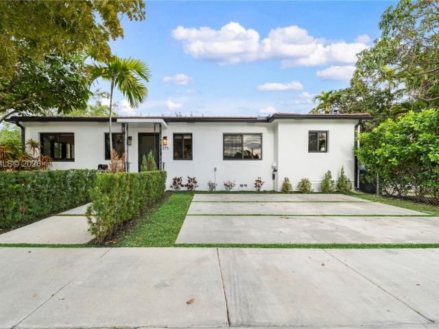 Продажа дома по адресу 375 SW 32nd Rd - фото 7428470