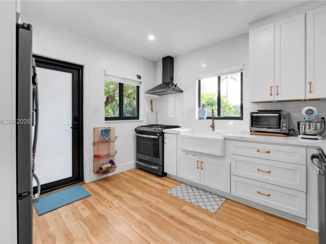 Продажа дома по адресу 375 SW 32nd Rd - фото 7428478