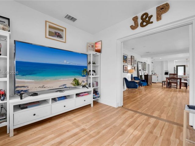 Продажа дома по адресу 375 SW 32nd Rd - фото 7428487