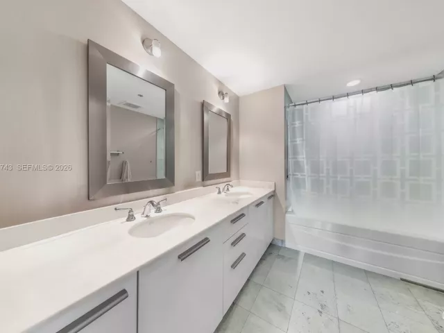 Продажа квартиры #422 - фото 7427102