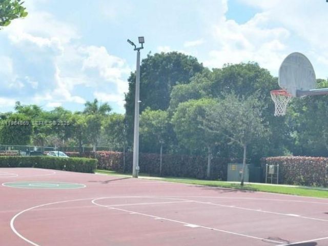 Дом в аренду по адресу 10620 NW 88th St 223 - фото 7484877