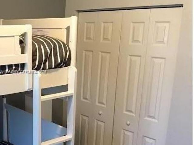 Дом в аренду по адресу 10620 NW 88th St 223 - фото 7484879