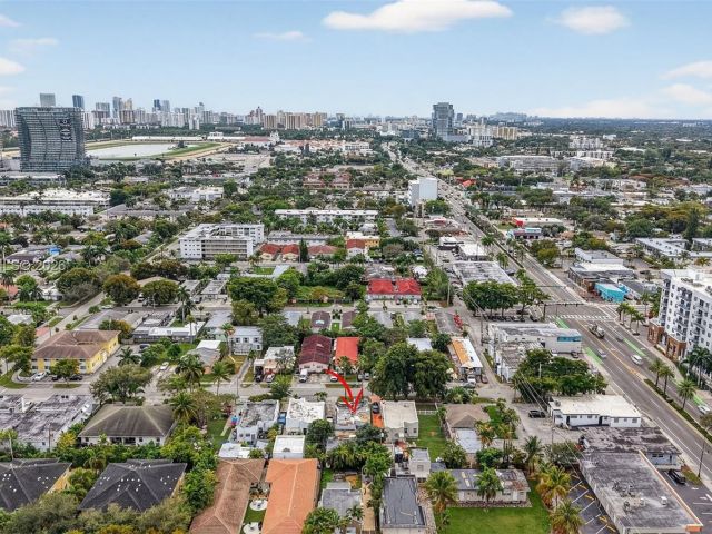 Продажа дома по адресу 623 NE 4th St - фото 7426757
