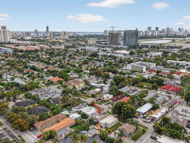 Продажа дома по адресу 623 NE 4th St - фото 7426758