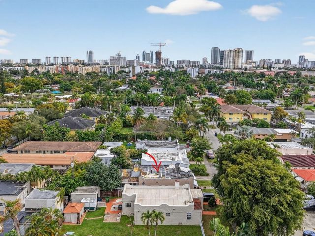 Продажа дома по адресу 623 NE 4th St - фото 7426762