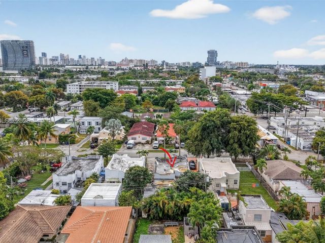 Продажа дома по адресу 623 NE 4th St - фото 7426764