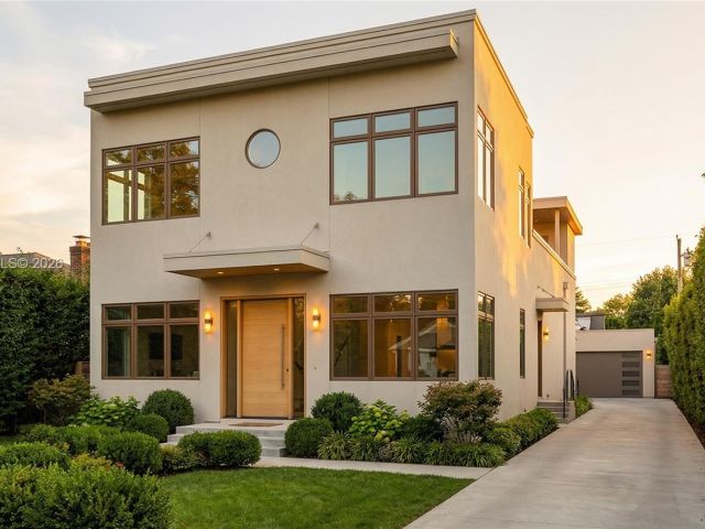 Продажа дома по адресу 623 NE 4th St - фото 7426774