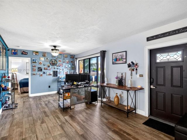 Продажа дома по адресу 1630 NW 10th St - фото 7460814