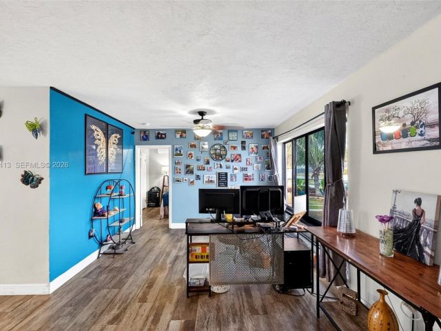 Продажа дома по адресу 1630 NW 10th St - фото 7460815