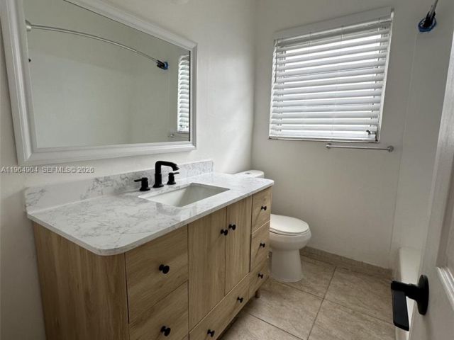 Дом в аренду по адресу 904 Wallace St - фото 7427839