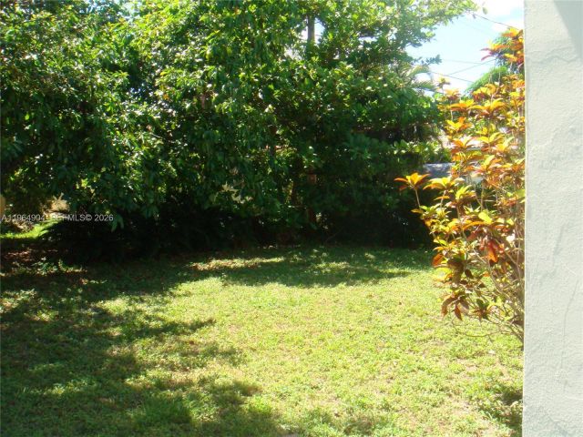 Дом в аренду по адресу 904 Wallace St - фото 7427844