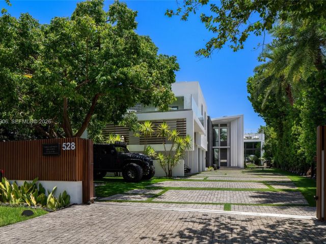 Дом в аренду по адресу 528 Lakeview Ct - фото 7469307