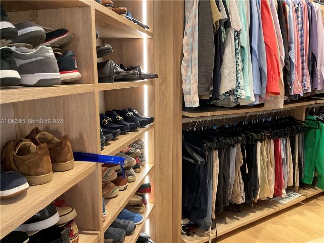 Дом в аренду по адресу 745 NE 77th St - фото 7428200