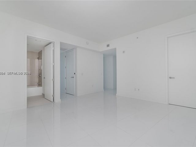 Квартира в аренду номер4911 - фото 7429556