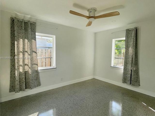 Дом в аренду по адресу 1329 NE 16th Ave 0 - фото 7482651