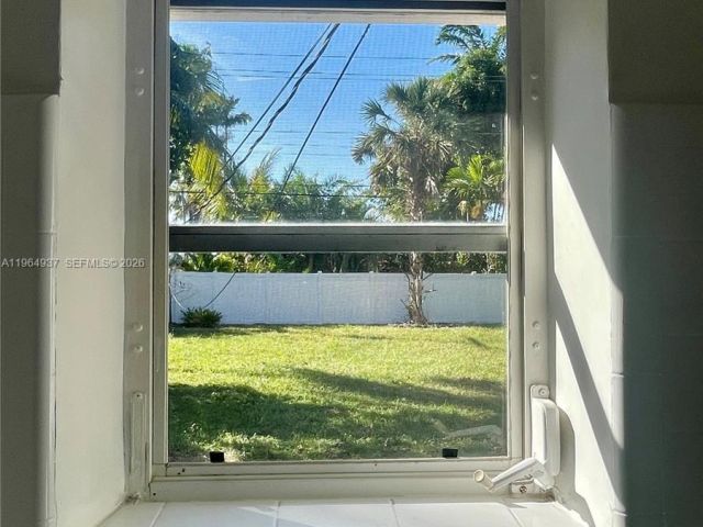 Дом в аренду по адресу 1329 NE 16th Ave 0 - фото 7482653