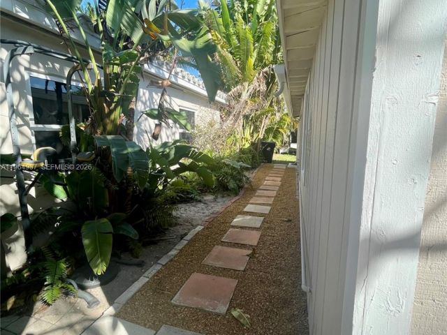 Дом в аренду по адресу 1329 NE 16th Ave 0 - фото 7482656