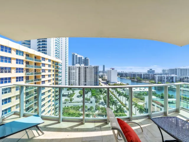 Квартира в аренду номер1535(AvailableSept 01 - фото 9337017