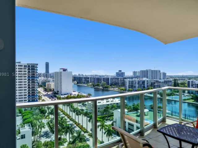 Квартира в аренду номер1535(AvailableSept 01 - фото 9337002