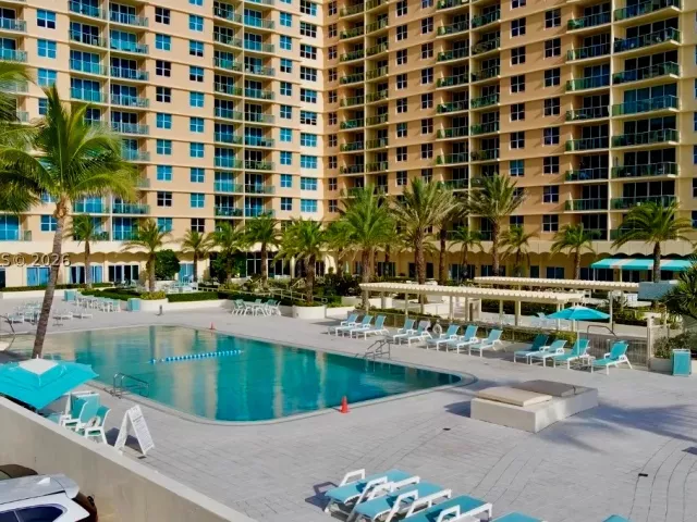 Квартира в аренду номер1535(AvailableSept 01 - фото 9132646