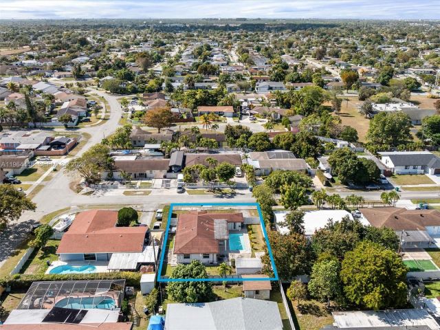 Продажа дома по адресу 16321 SW 102nd Pl - фото 7428230