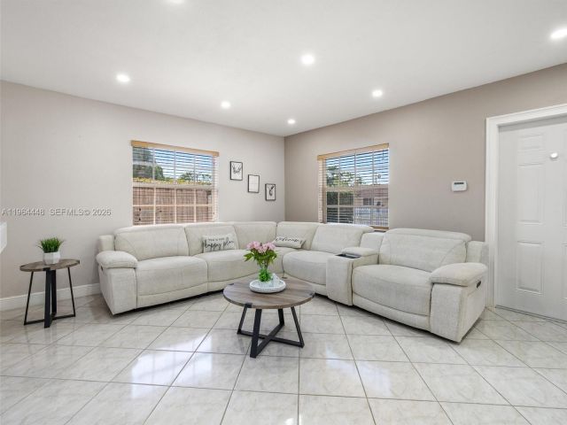 Продажа дома по адресу 16321 SW 102nd Pl - фото 7428243