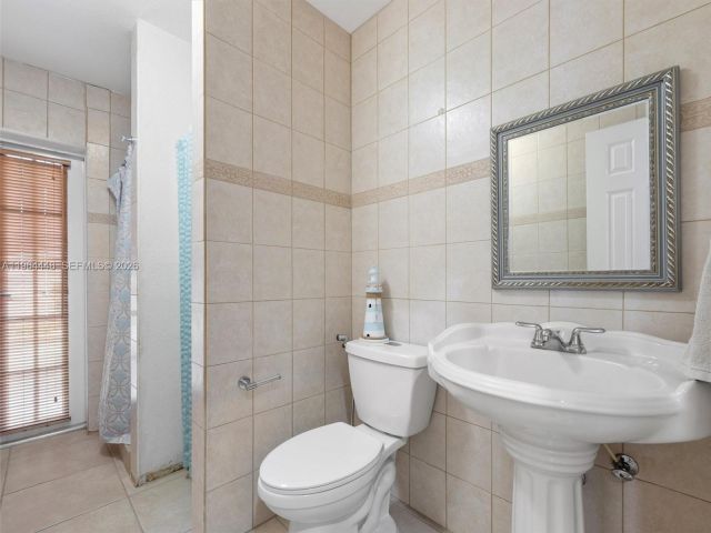 Продажа дома по адресу 16321 SW 102nd Pl - фото 7428246